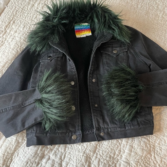 Unif brand black jean jacket with dark green fur and fuzzy inside size Small - Picture 2 of 4